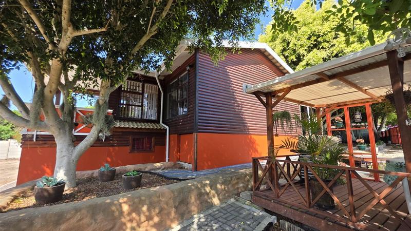 3 Bedroom Property for Sale in Fraaiuitsig Western Cape